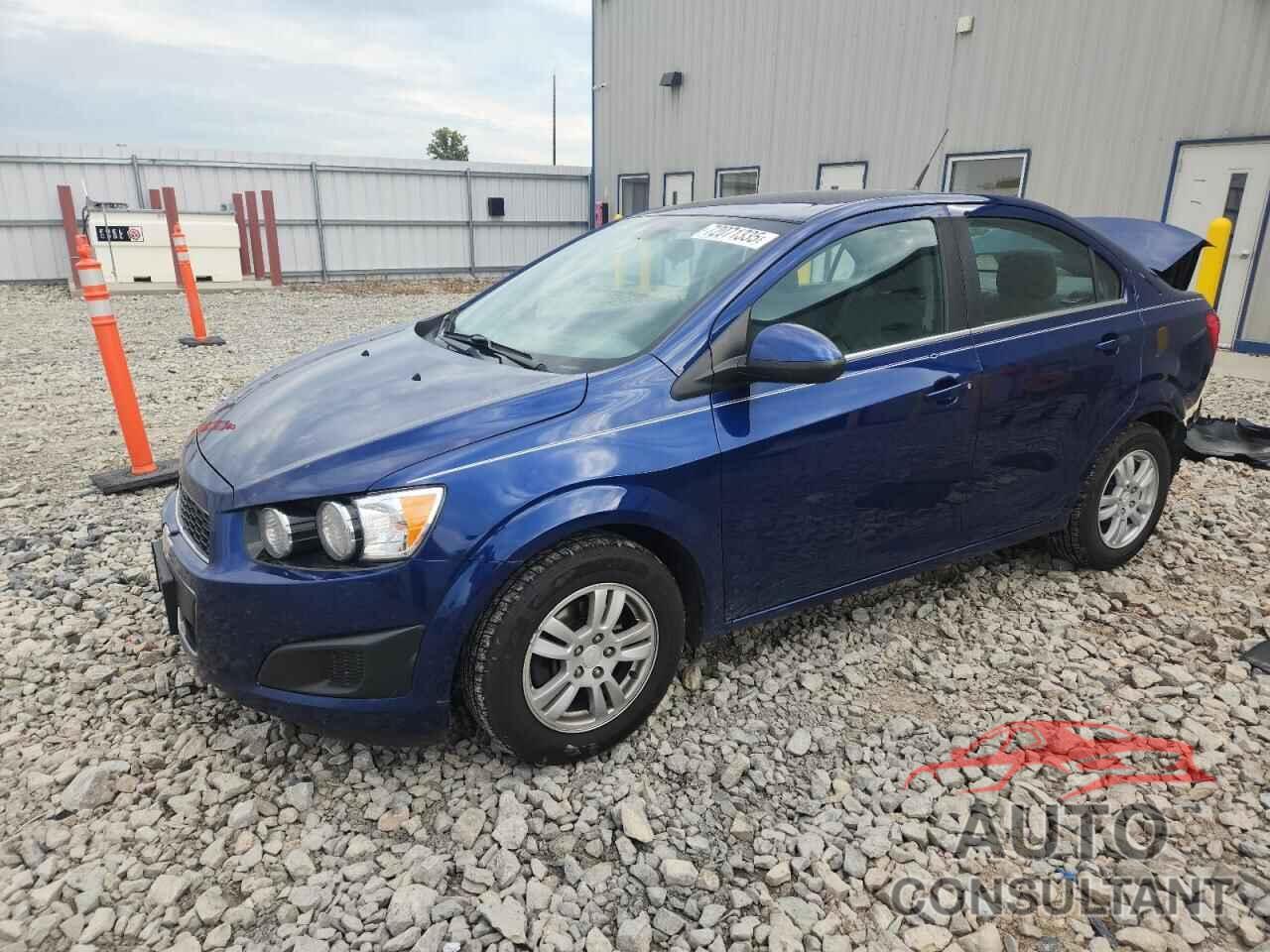 CHEVROLET SONIC 2013 - 1G1JC5SH5D4124249