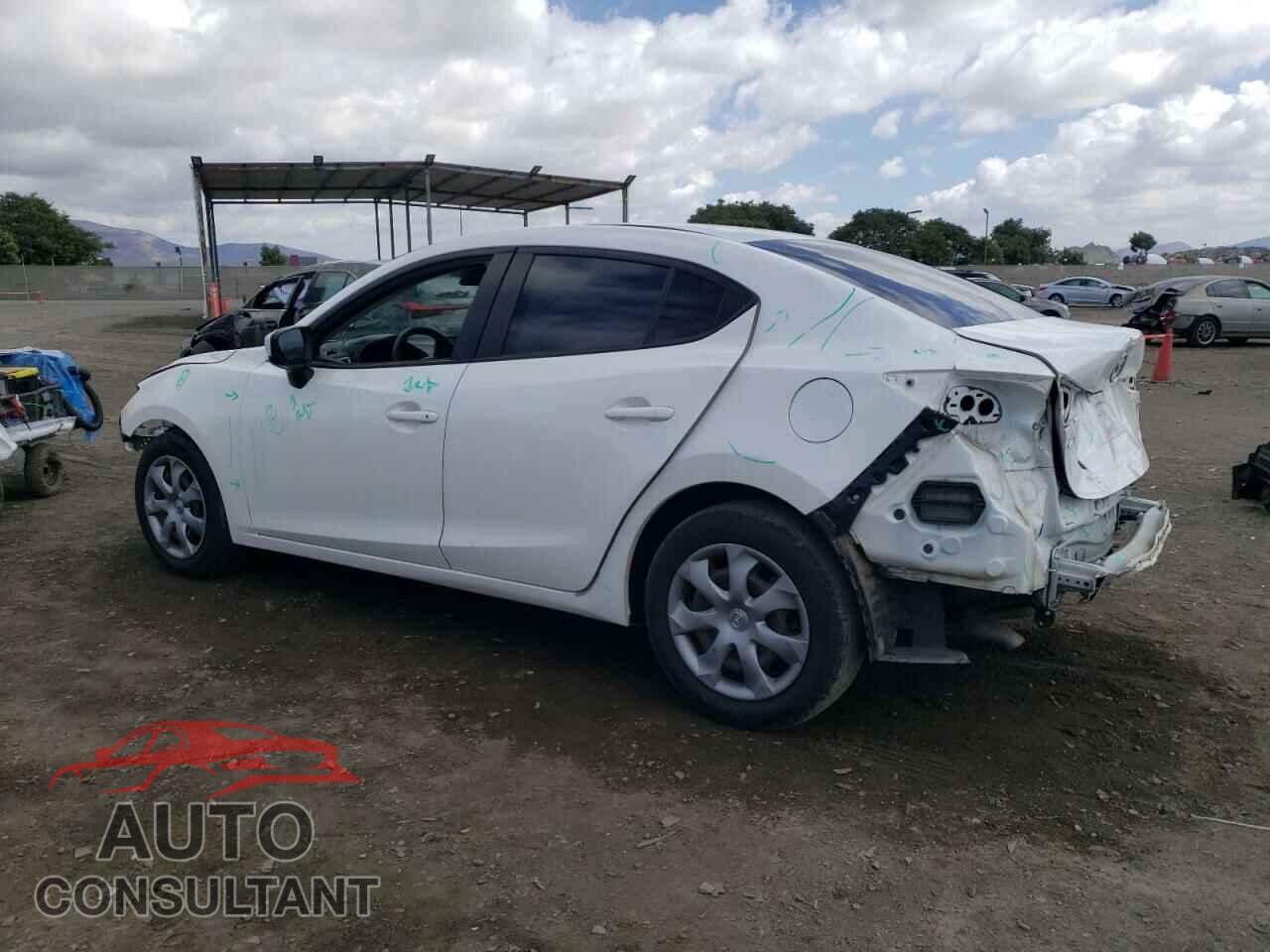MAZDA 3 2018 - JM1BN1U78J1160839