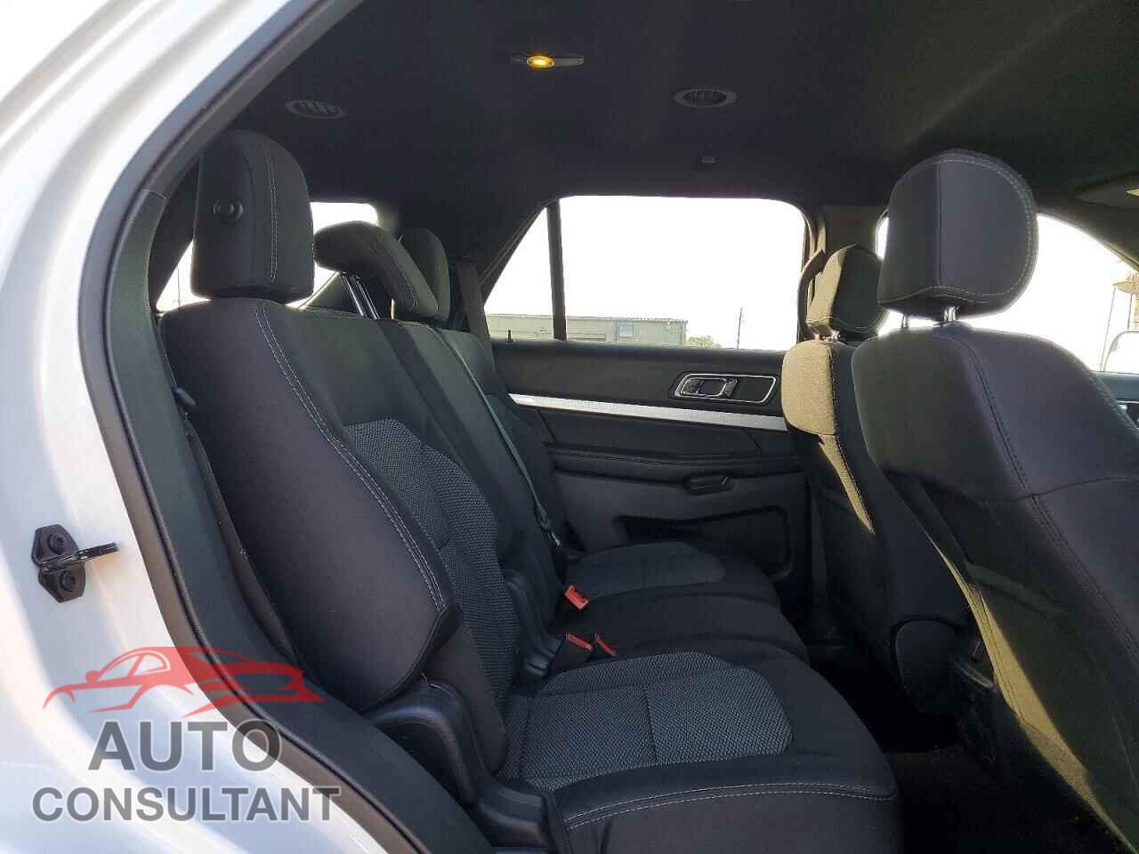 FORD EXPLORER 2017 - 1FM5K8D88HGD37562