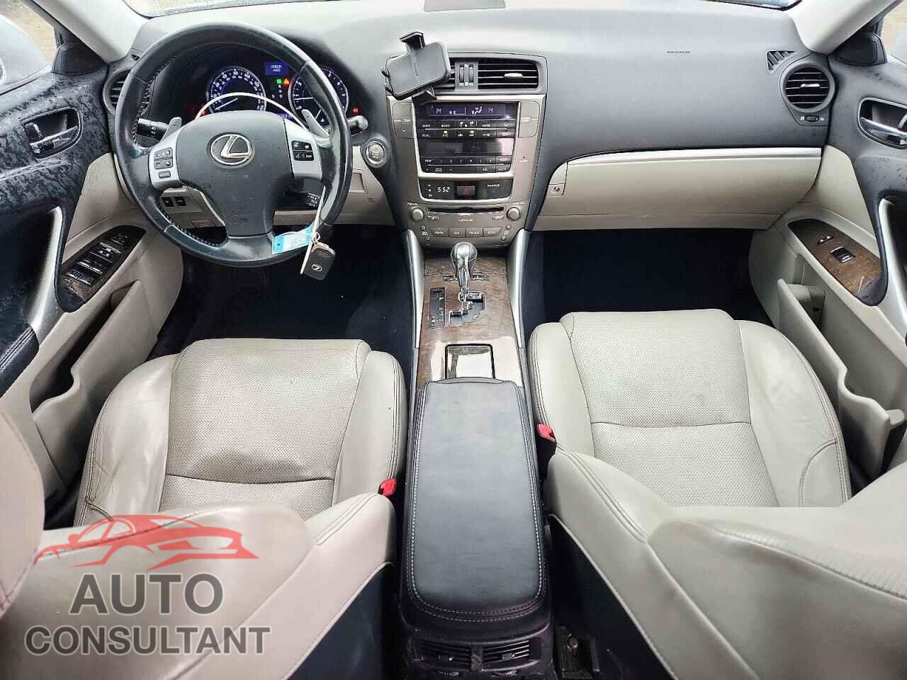 LEXUS IS 2012 - JTHCF5C29C5056109