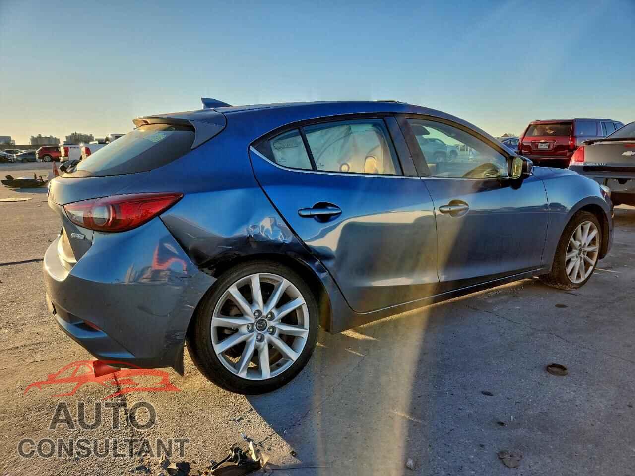 MAZDA 3 2017 - 3MZBN1M37HM143585