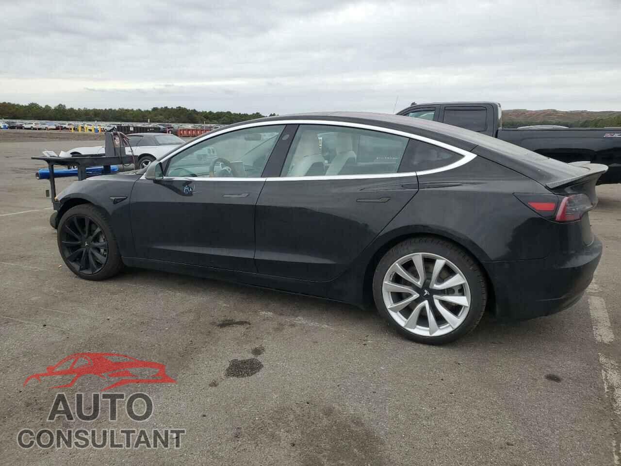 TESLA MODEL 3 2018 - 5YJ3E1EB0JF170750