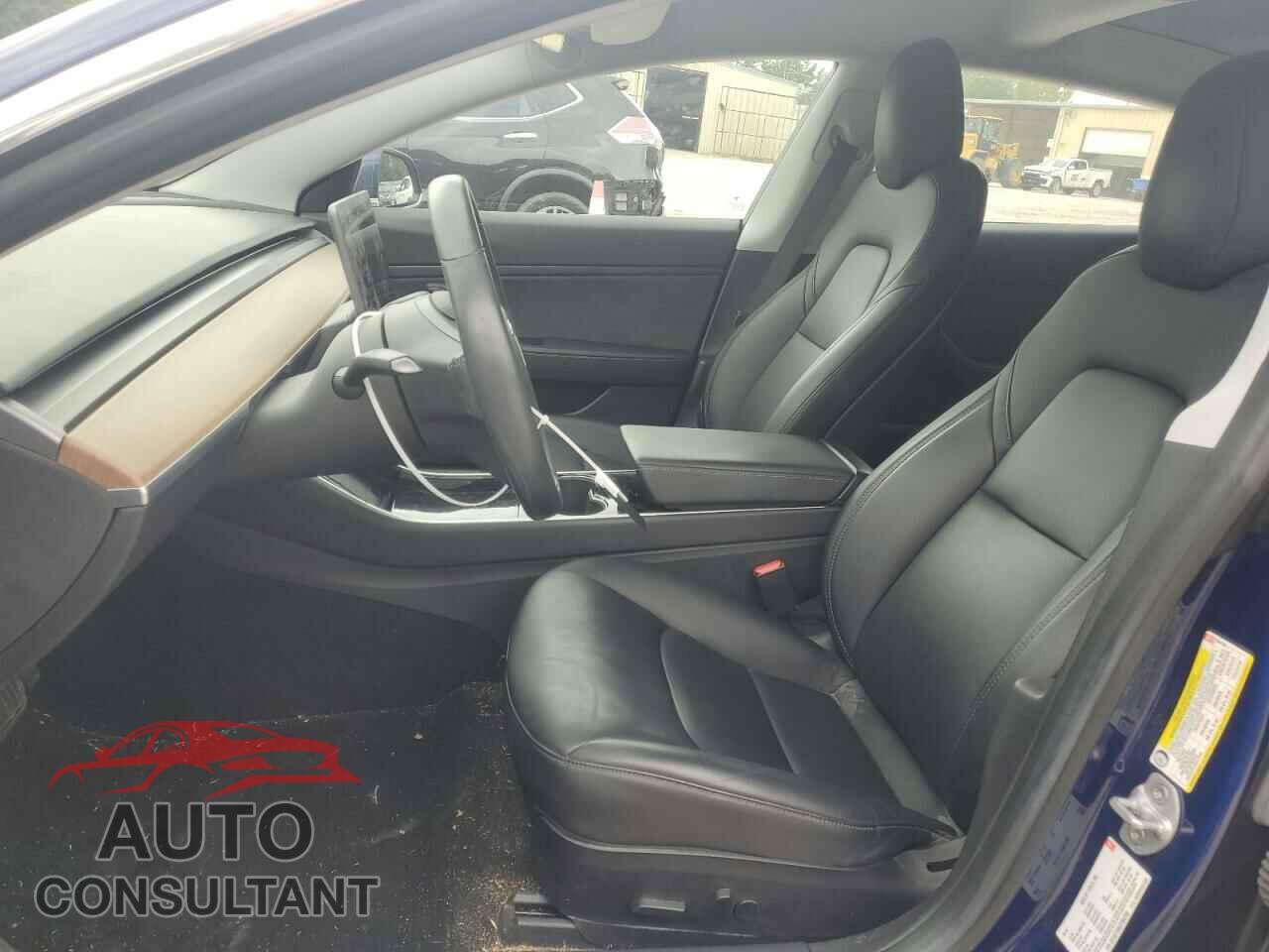 TESLA MODEL 3 2018 - 5YJ3E1EB8JF064708