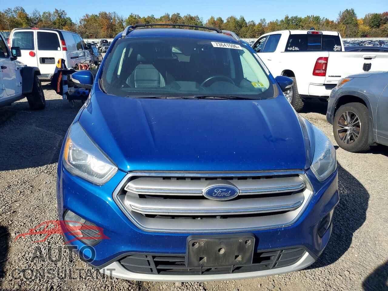 FORD ESCAPE 2017 - 1FMCU9JD5HUD14816