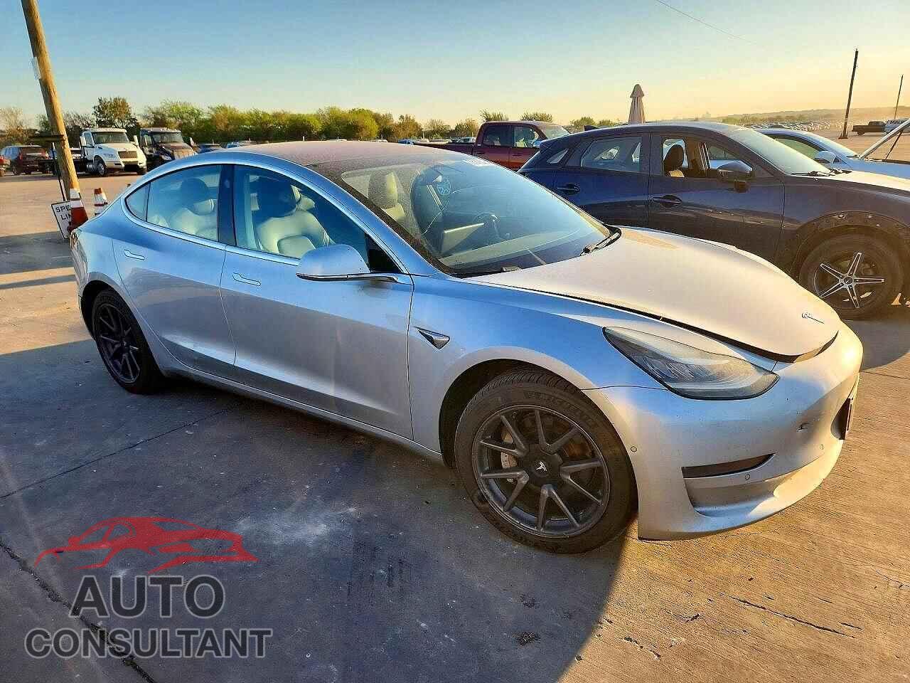 TESLA MODEL 3 2018 - 5YJ3E1EA5JF058761