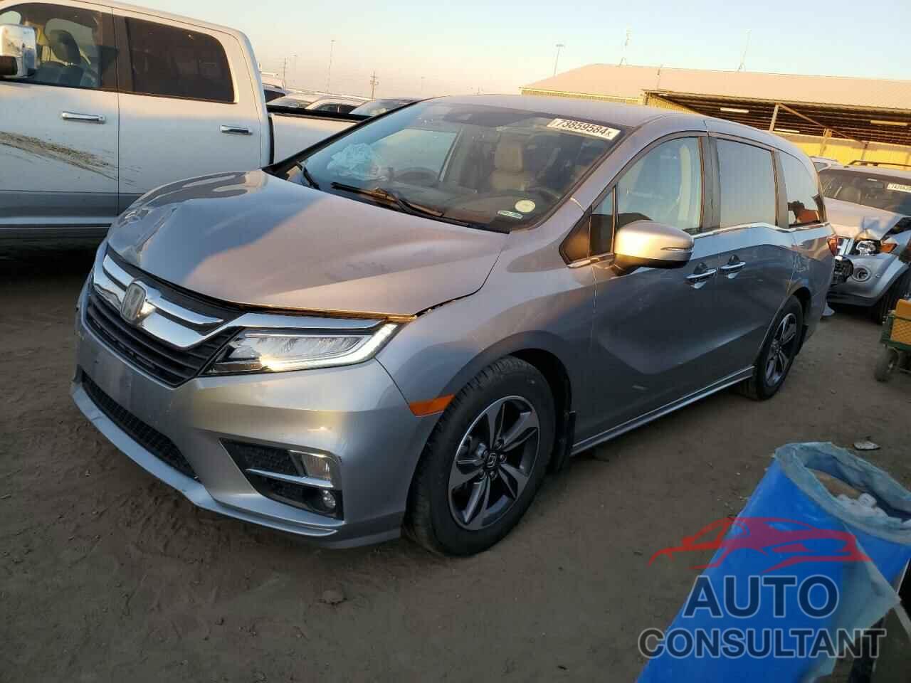 HONDA ODYSSEY 2018 - 5FNRL6H81JB022961