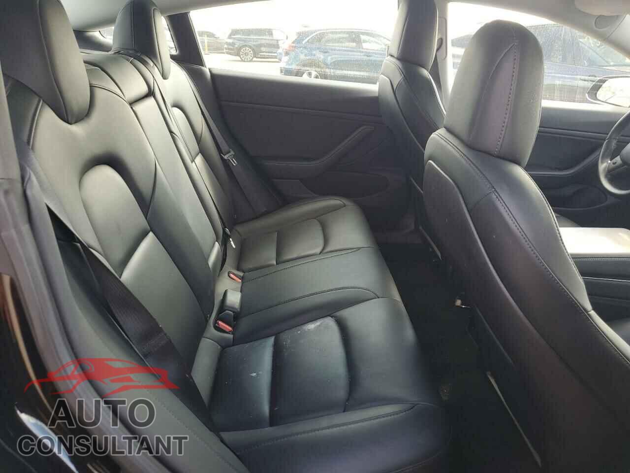 TESLA MODEL 3 2019 - 5YJ3E1EB1KF191933