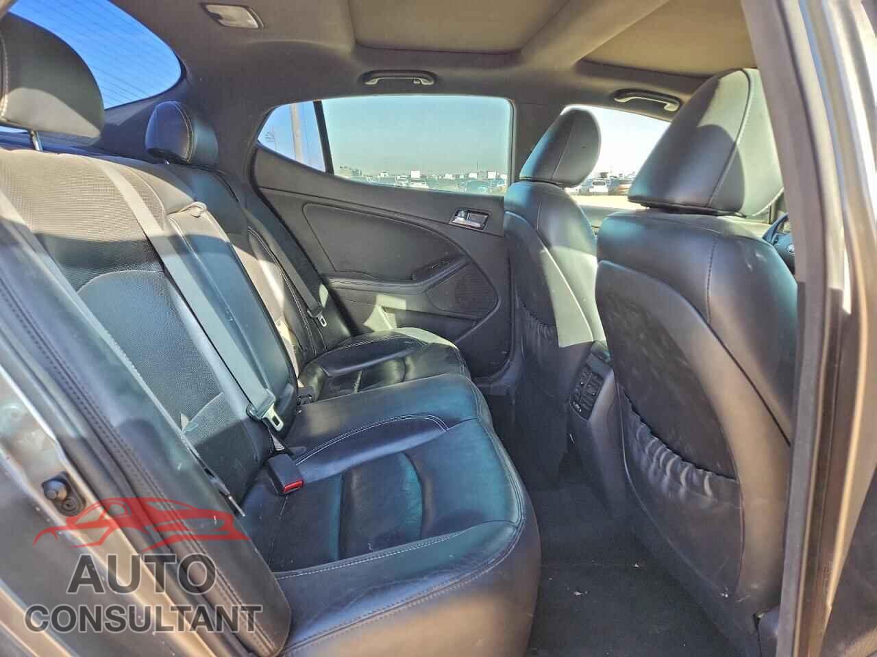 KIA OPTIMA 2013 - 5XXGR4A66DG151458