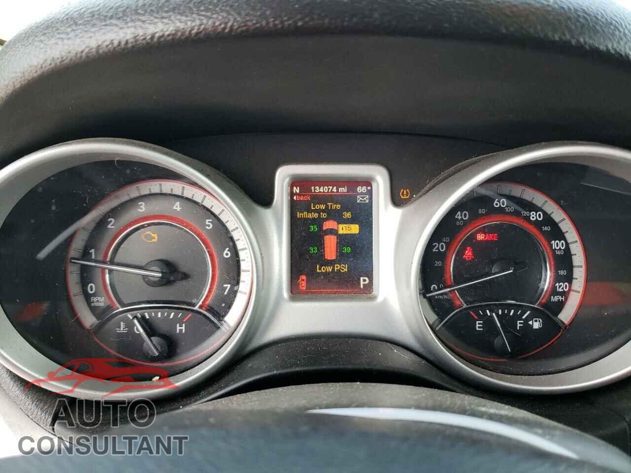 DODGE JOURNEY 2018 - 3C4PDCAB3JT217101