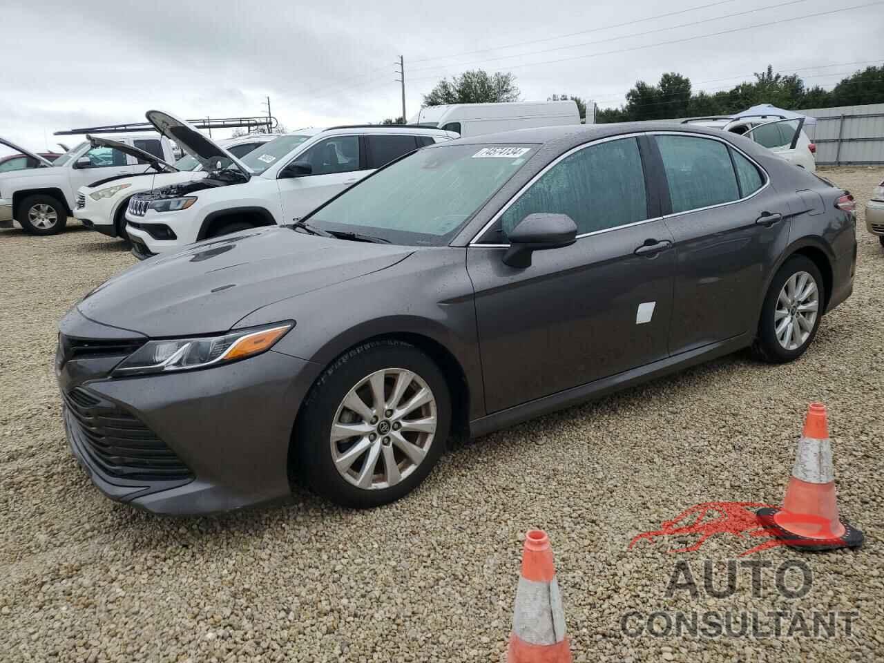 TOYOTA CAMRY 2019 - 4T1B11HK1KU268208
