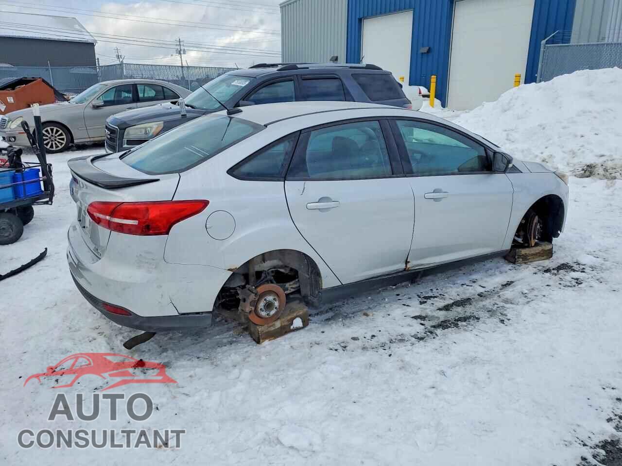 FORD FOCUS 2015 - 1FADP3F23FL337444