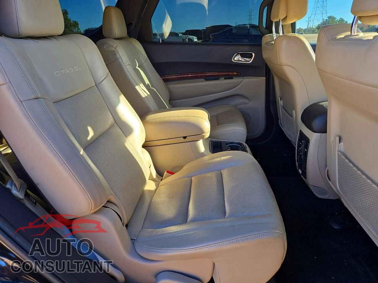 DODGE DURANGO 2013 - 1C4SDJET1DC500663