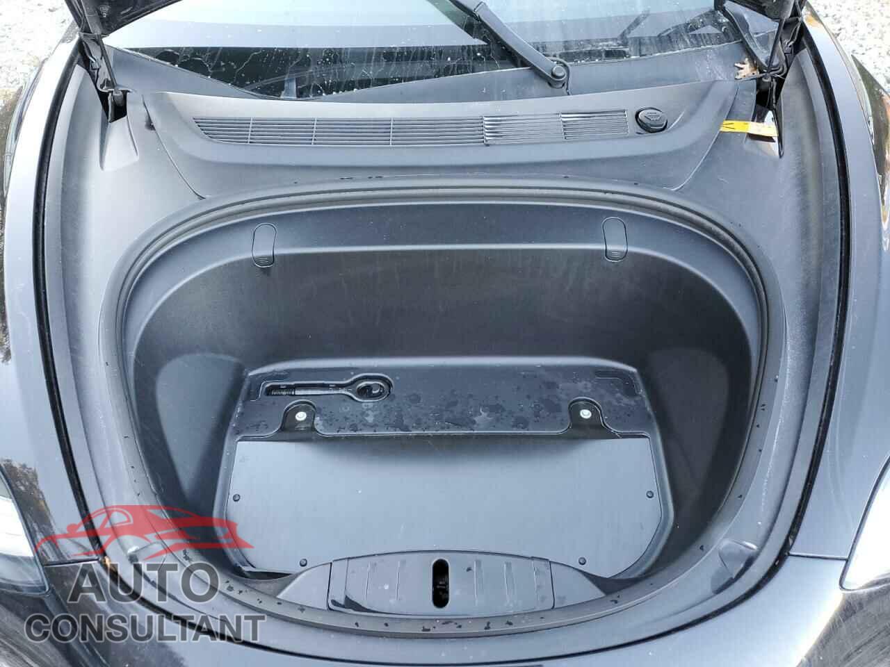 TESLA MODEL 3 2018 - 5YJ3E1EA6JF092675