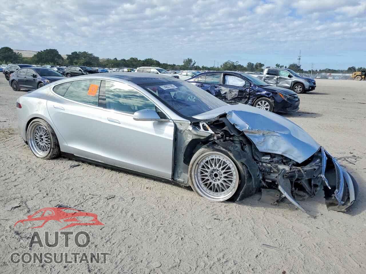 TESLA MODEL S 2012 - 5YJSA1DP0CFS00806