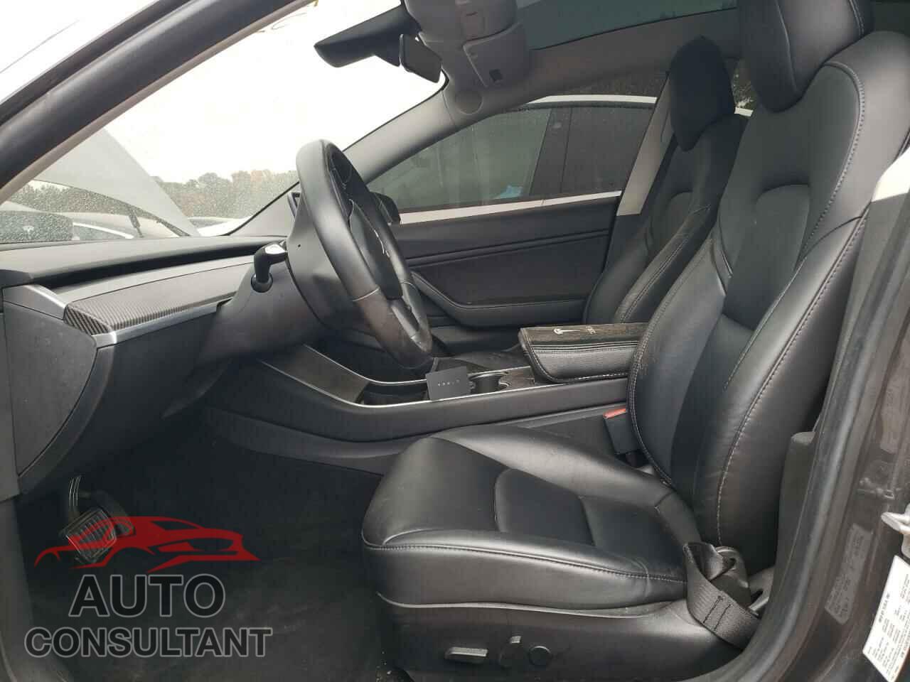 TESLA MODEL 3 2019 - 5YJ3E1EB2KF205418