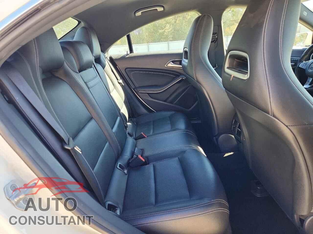 MERCEDES-BENZ CLA-CLASS 2017 - WDDSJ4EB4HN482144