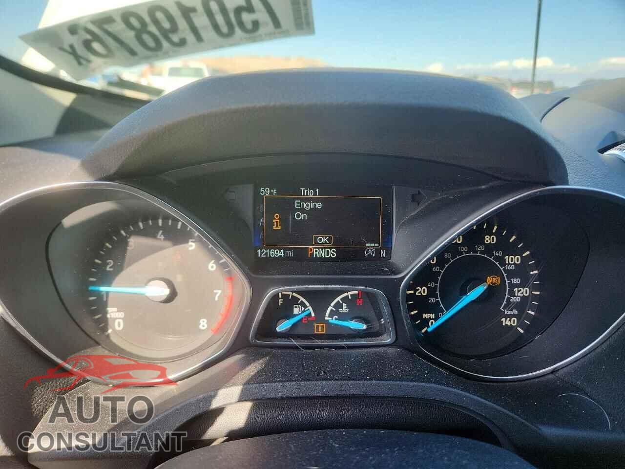 FORD ESCAPE 2017 - 1FMCU9J94HUB43780