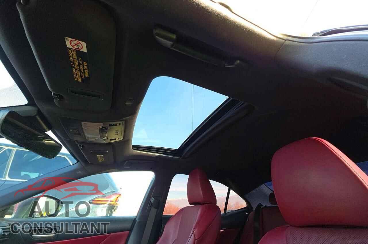 LEXUS IS 2019 - JTHBA1D29K5084329