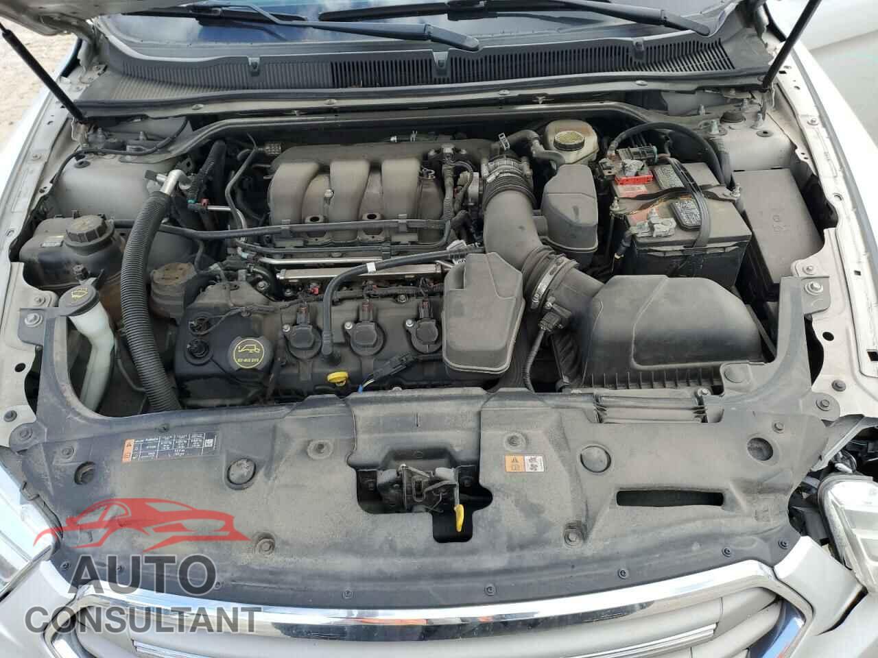 FORD TAURUS 2015 - 1FAHP2D89FG121030