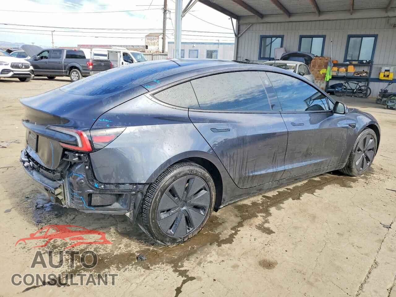 TESLA MODEL 3 2024 - 5YJ3E1EA0RF744458