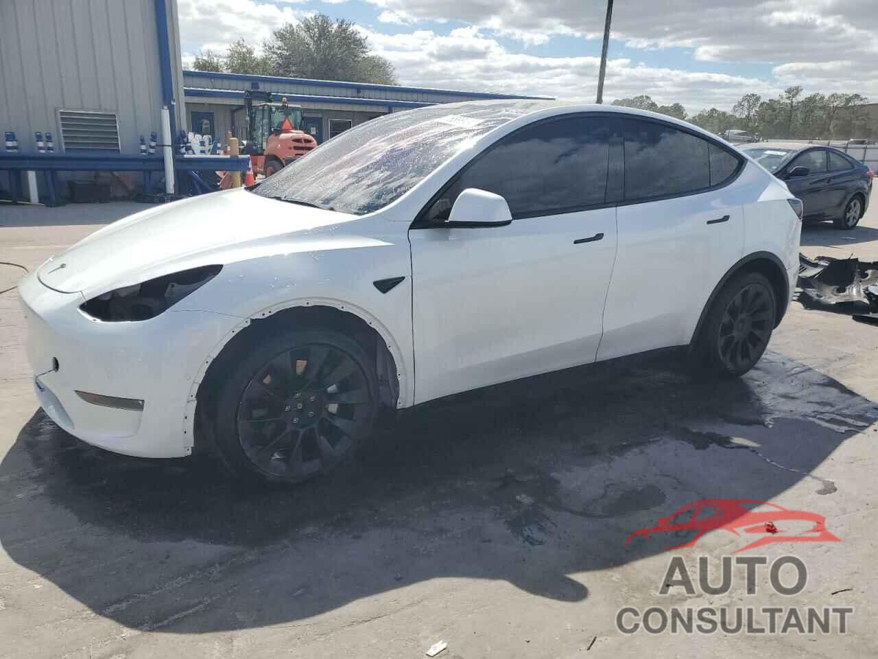 TESLA MODEL Y 2020 - 5YJYGDEEXLF008431