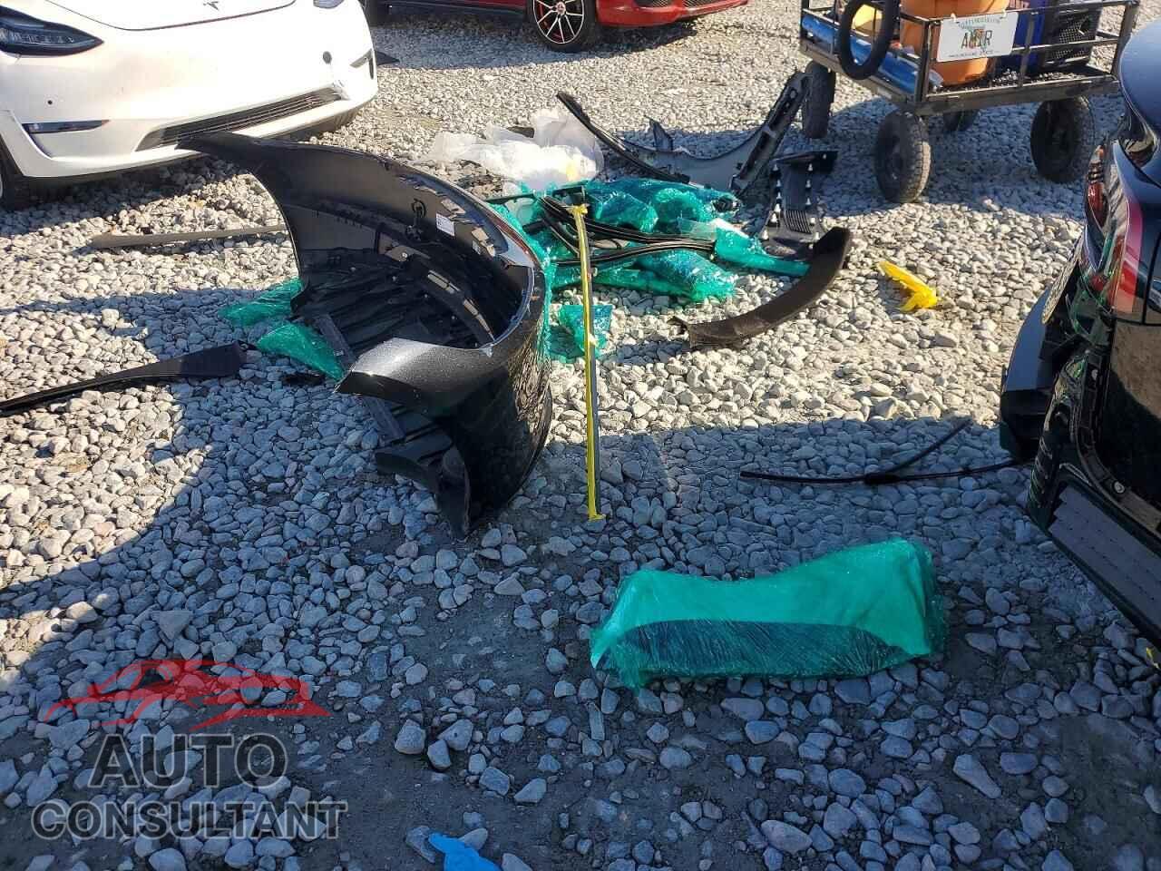 TESLA MODEL 3 2025 - 5YJ3E1EB2SF048604
