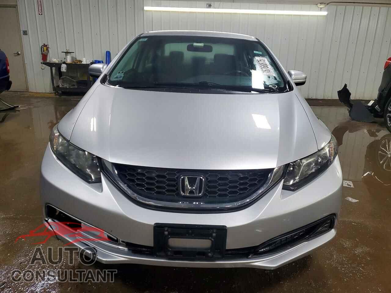 HONDA CIVIC 2015 - 19XFB2F5XFE045398