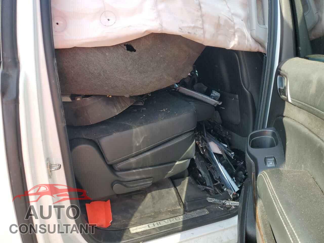 CHEVROLET SUBURBAN 2015 - 1GNSKJKC4FR696180