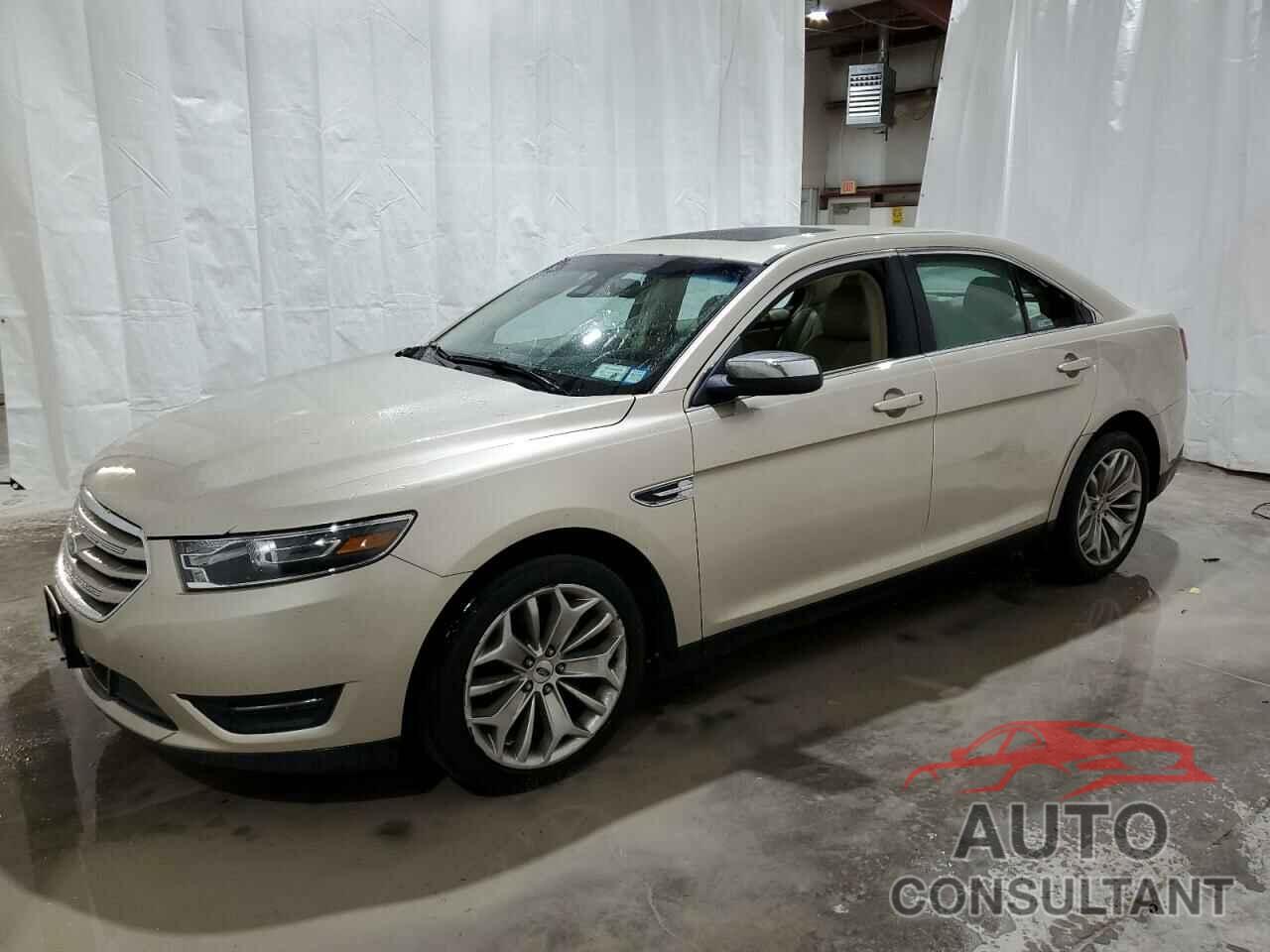 FORD TAURUS 2018 - 1FAHP2J8XJG131174