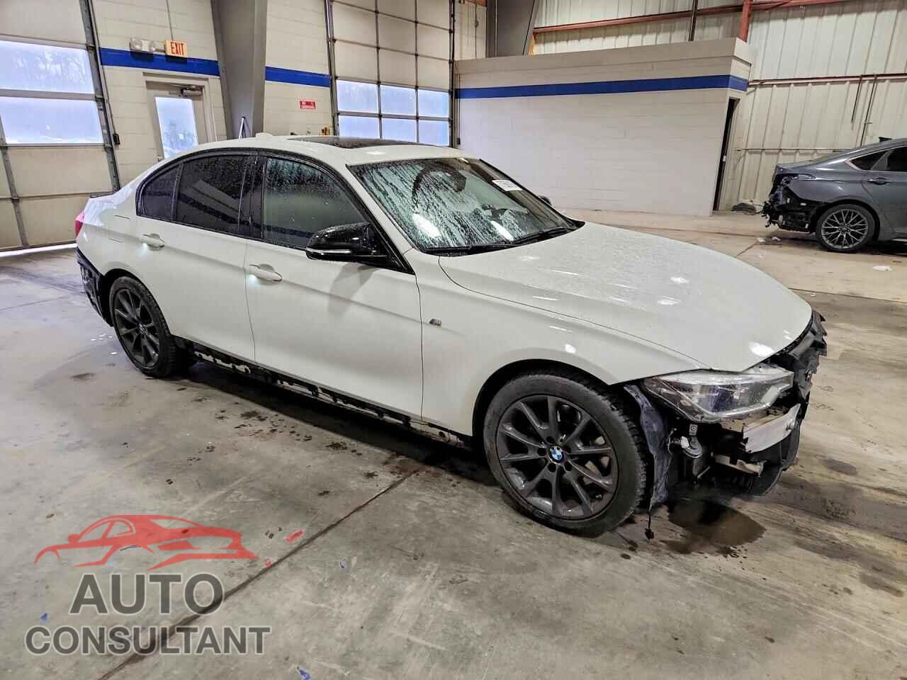 BMW 3 SERIES 2016 - WBA8E9G51GNU28020