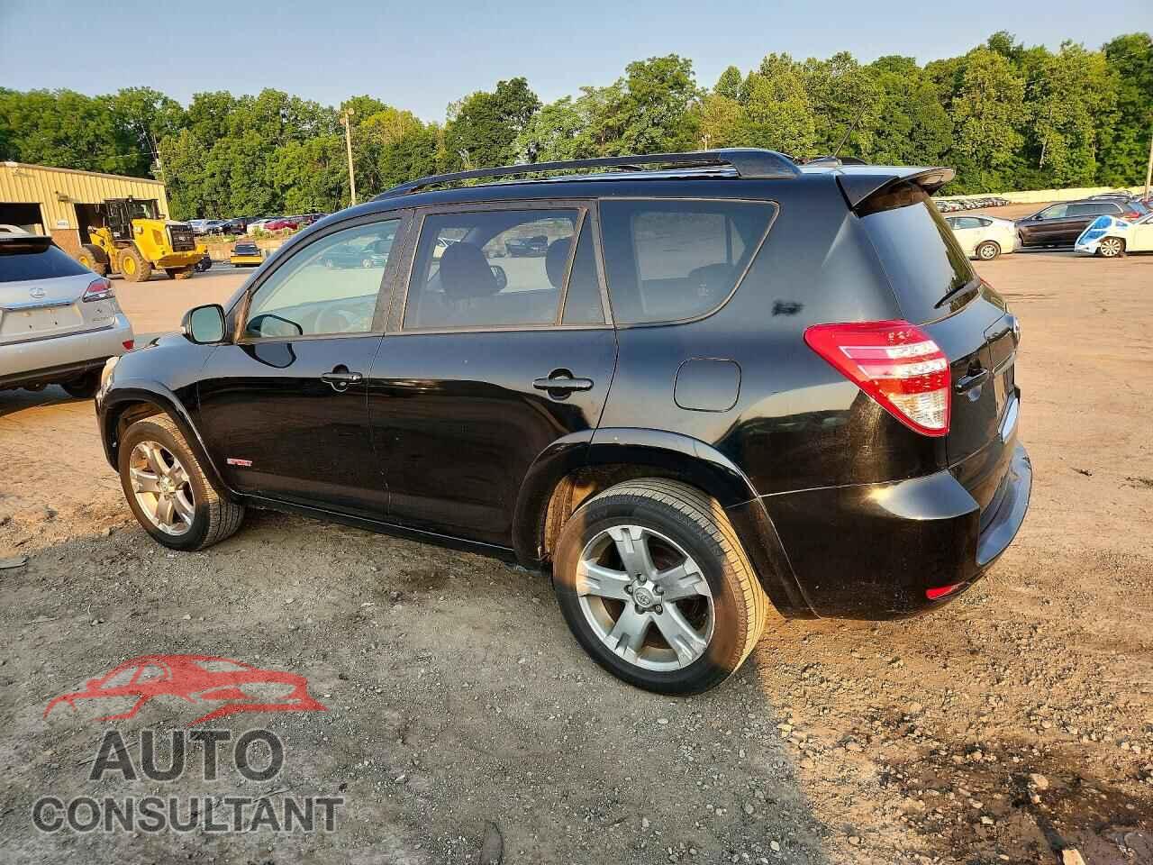 TOYOTA RAV4 2011 - JTMRF4DV6B5042424