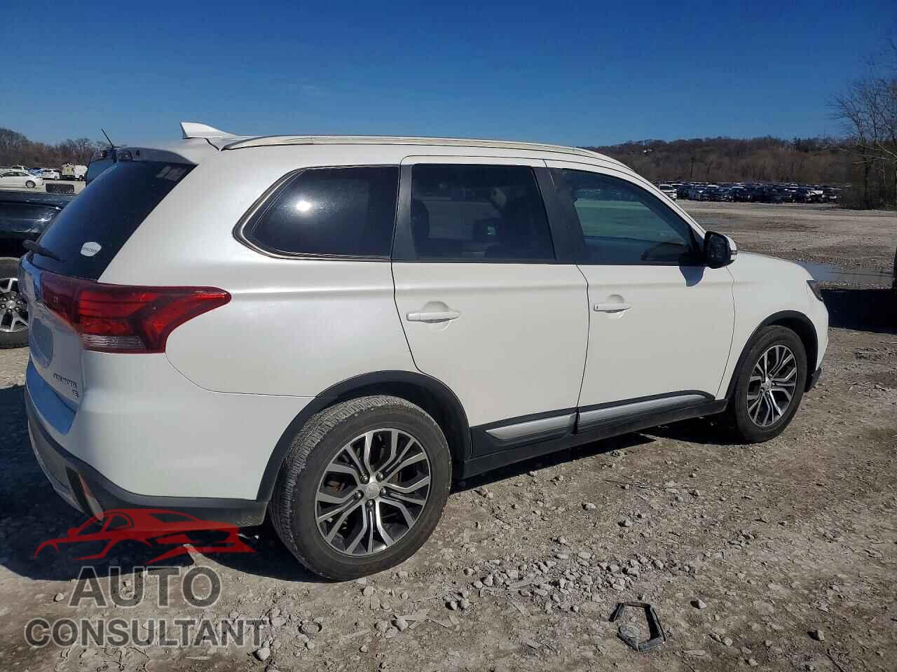 MITSUBISHI OUTLANDER 2018 - JA4AD3A36JZ035314