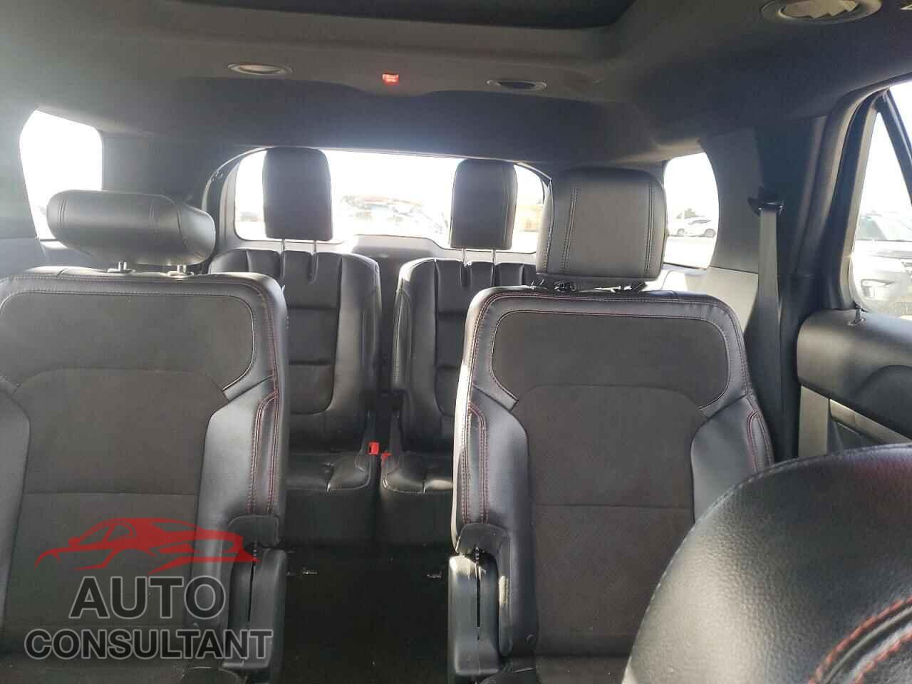 FORD EXPLORER 2018 - 1FM5K7D82JGB26048