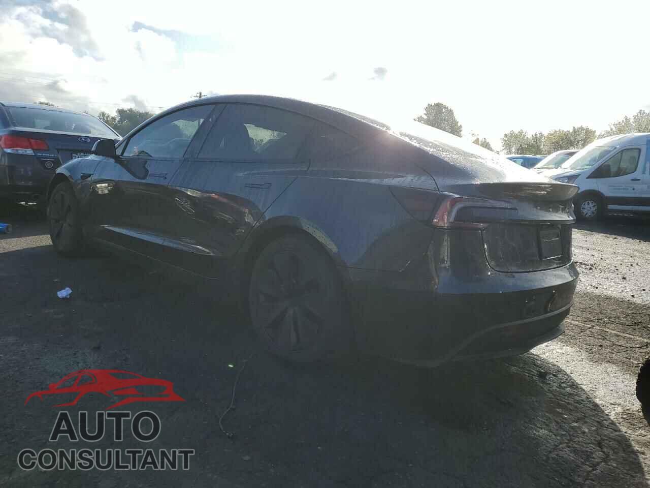 TESLA MODEL 3 2024 - 5YJ3E1EA4RF738517