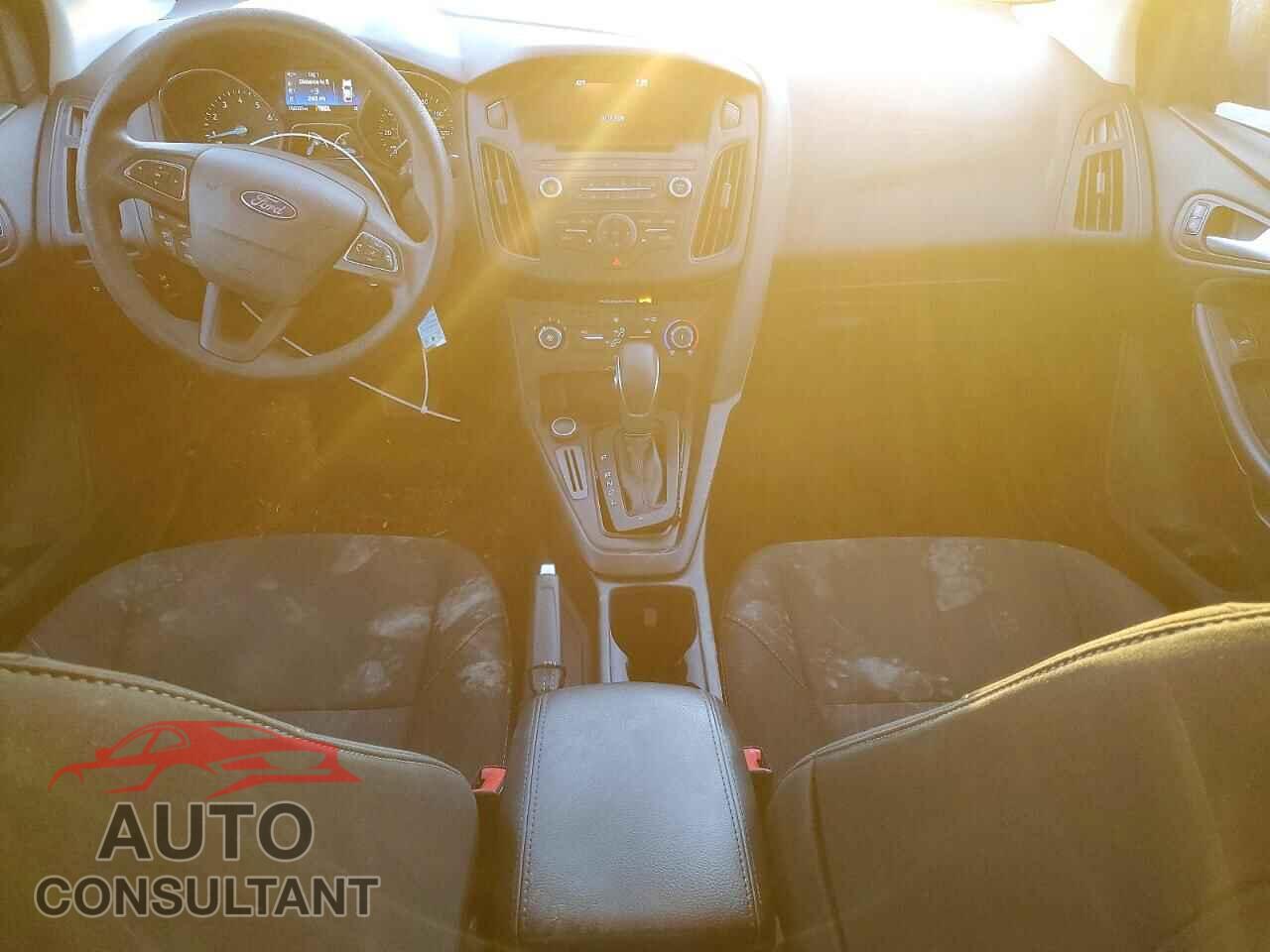 FORD FOCUS 2017 - 1FADP3F24HL203111
