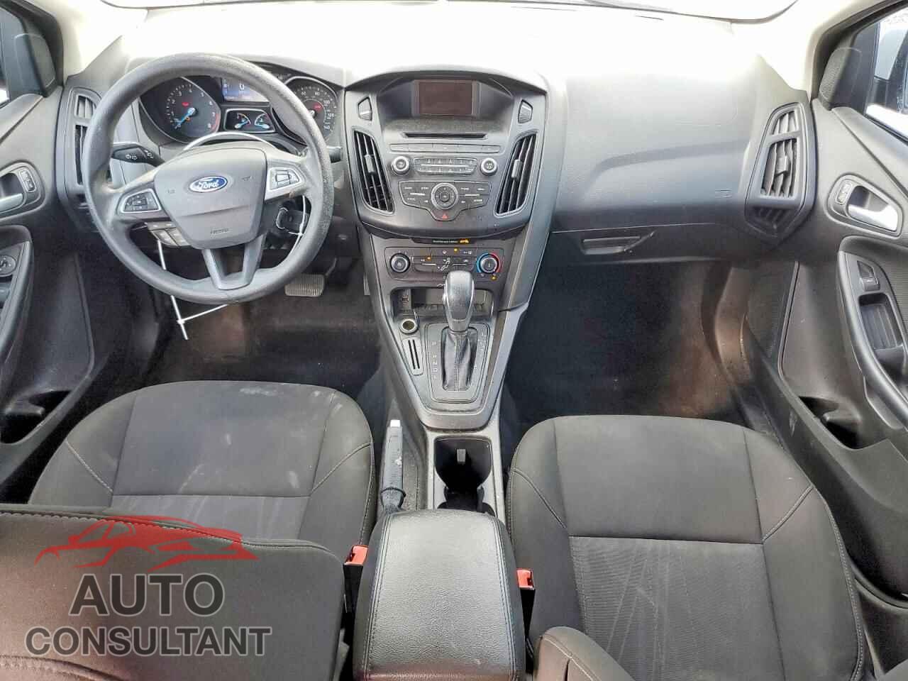 FORD FOCUS 2017 - 1FADP3F21HL312058