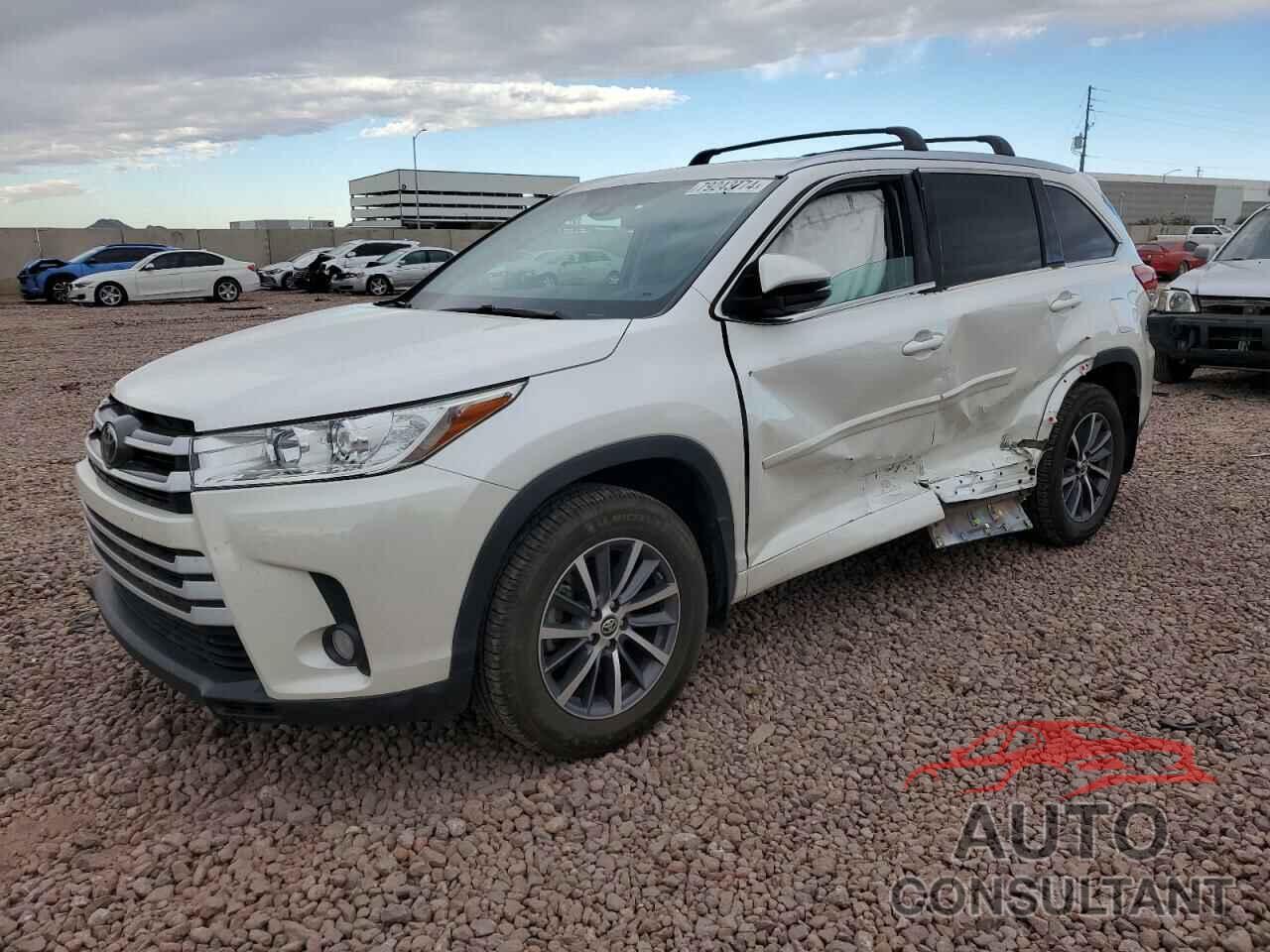 TOYOTA HIGHLANDER 2018 - 5TDJZRFHXJS805045