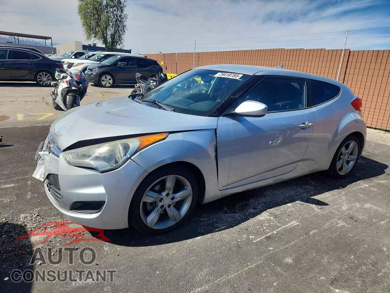 HYUNDAI VELOSTER 2013 - KMHTC6AD2DU146872