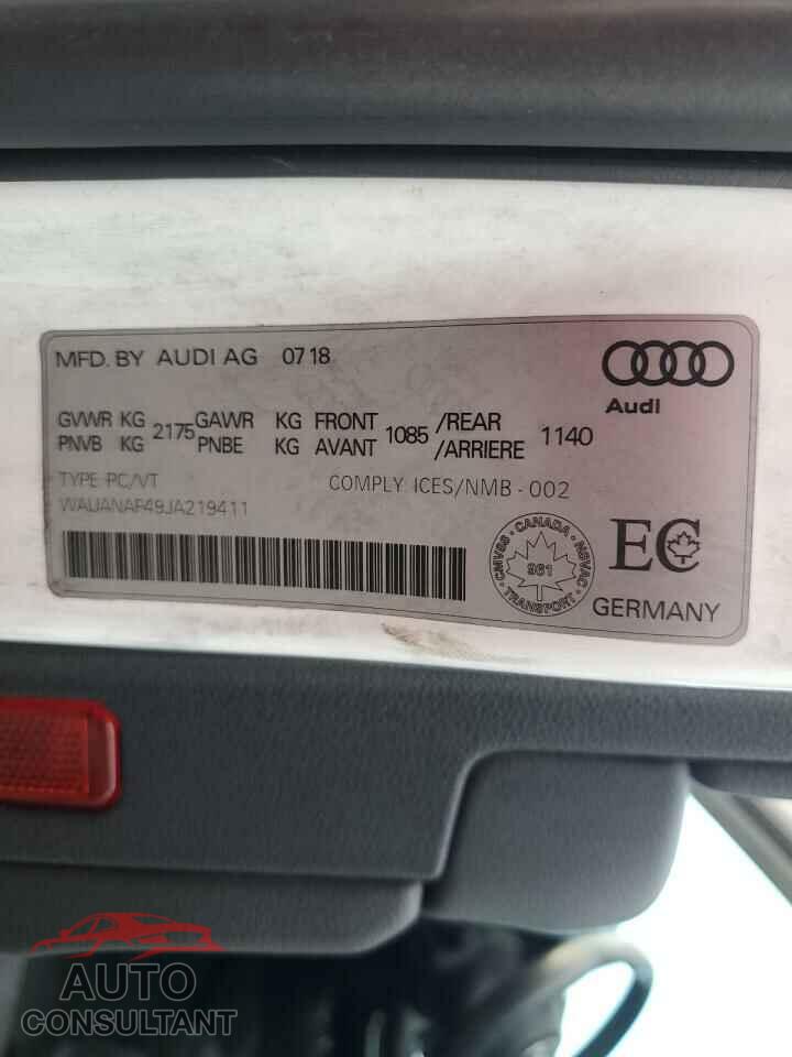 AUDI A4 2018 - WAUANAF49JA219411