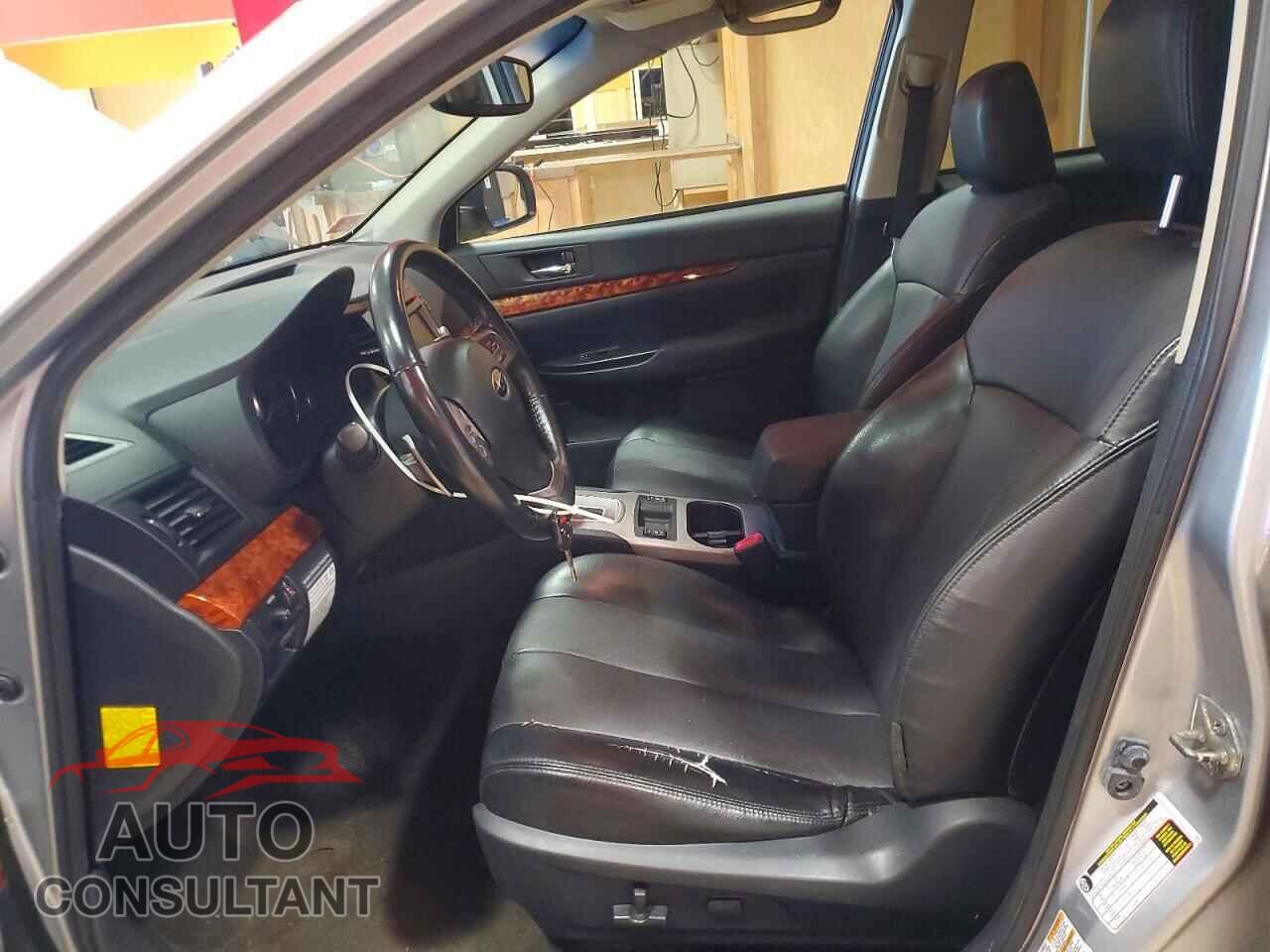 SUBARU OUTBACK 2012 - 4S4BRBKC8C3237125