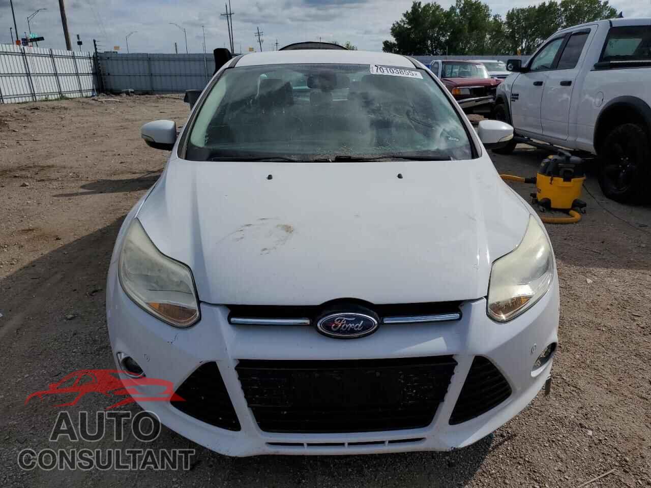 FORD FOCUS 2012 - 1FAHP3H22CL320354