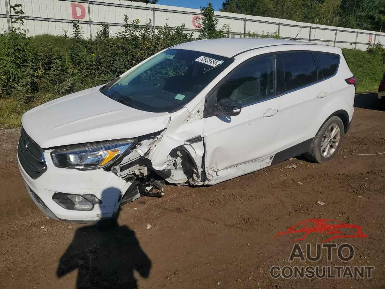 FORD ESCAPE 2017 - 1FMCU0GD0HUE70863