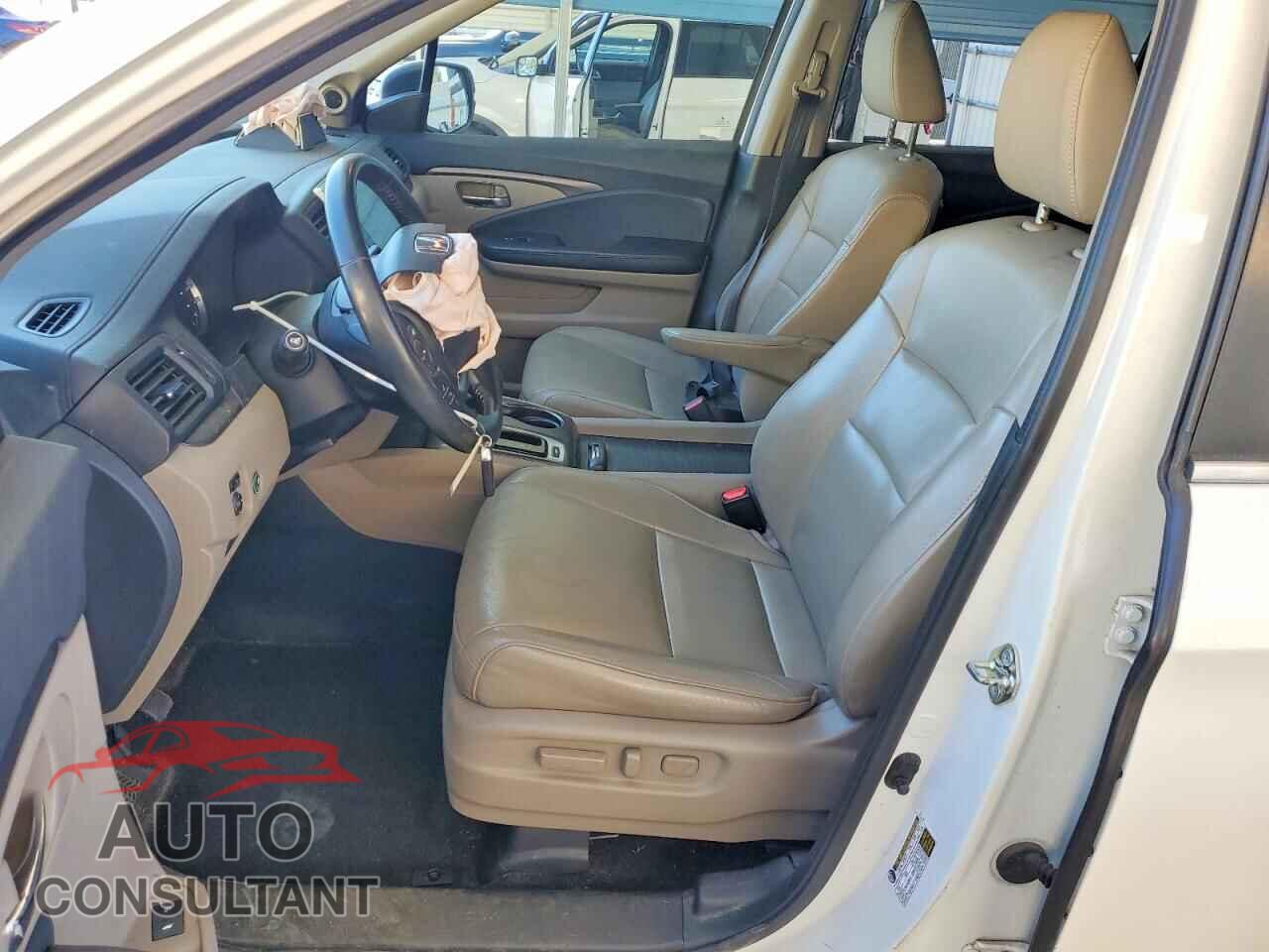 HONDA PILOT 2017 - 5FNYF5H53HB012865