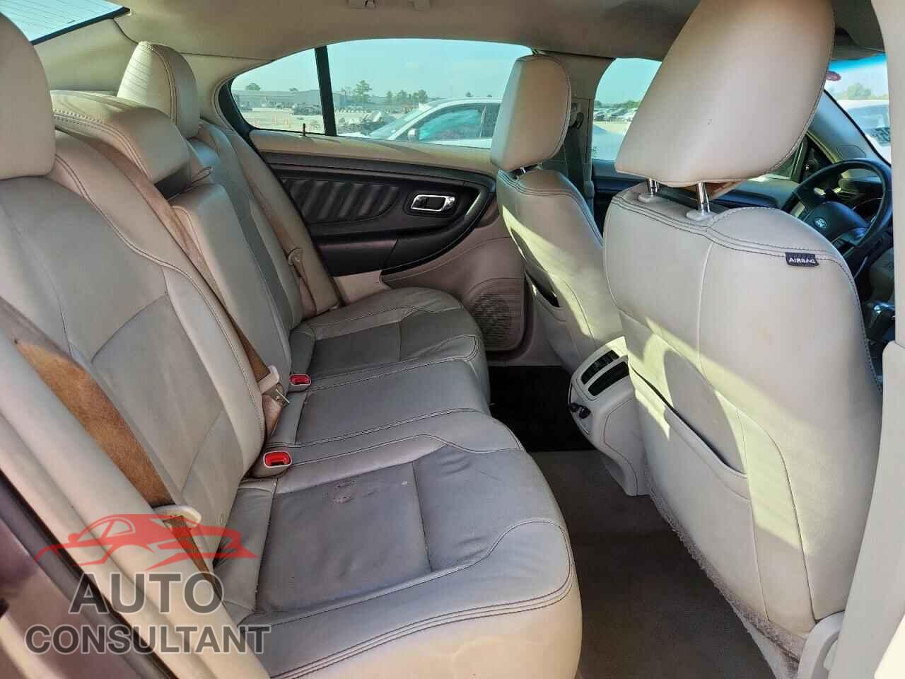 FORD TAURUS 2011 - 1FAHP2EW6BG131893
