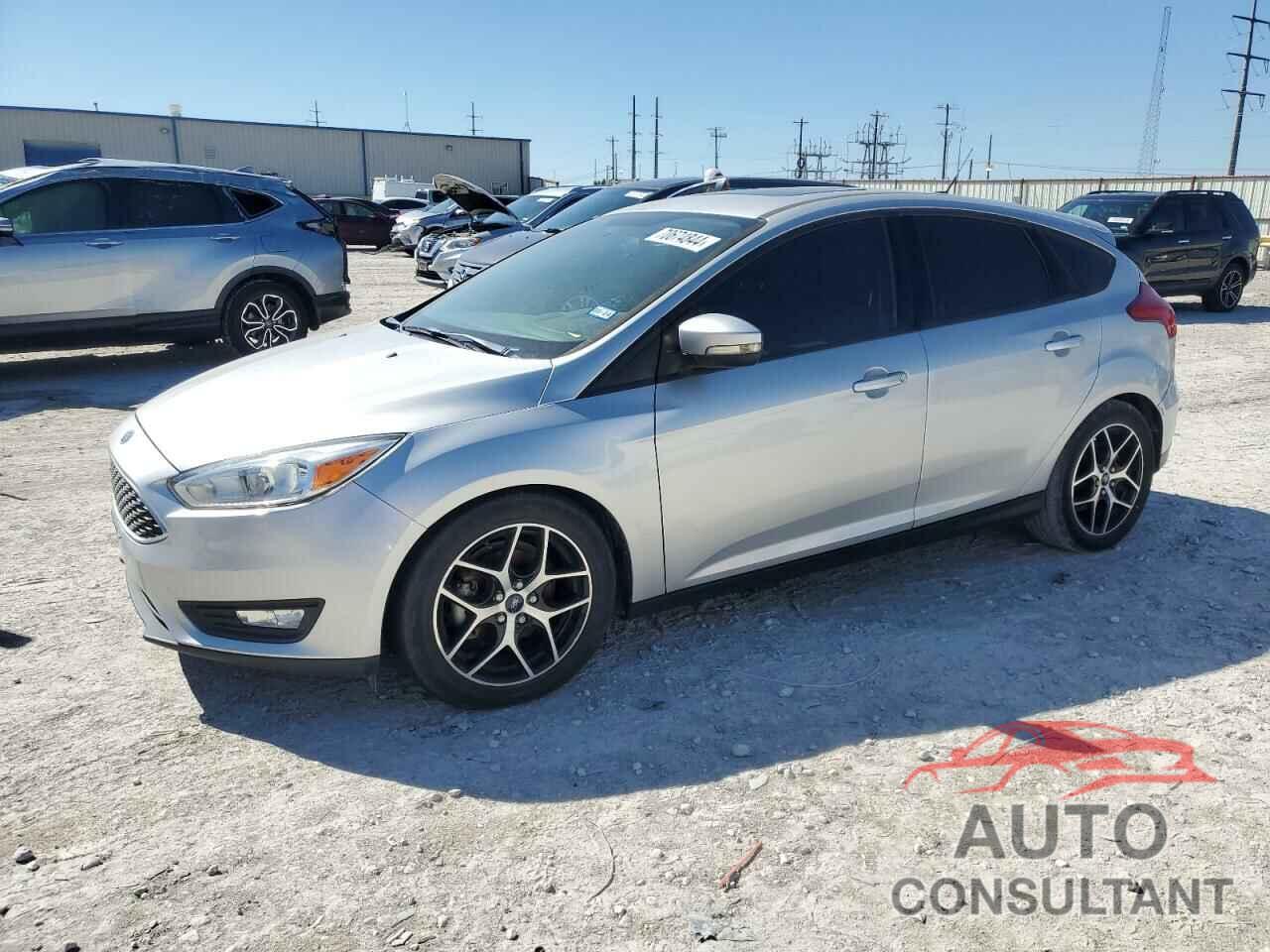 FORD FOCUS 2018 - 1FADP3M23JL311115