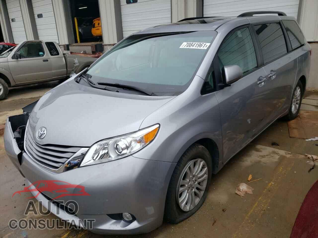 TOYOTA SIENNA 2017 - 5TDYZ3DCXHS863864