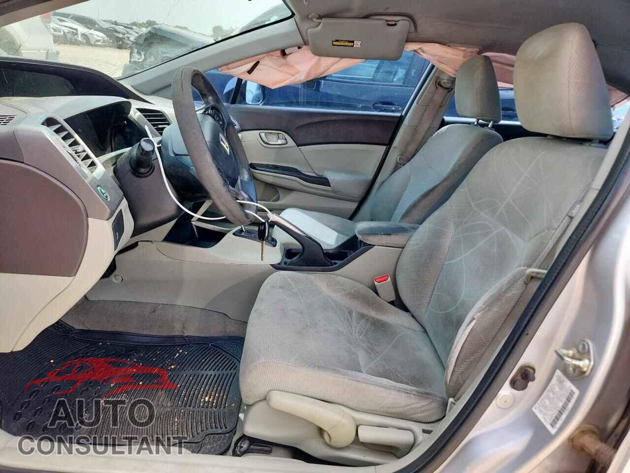 HONDA CIVIC 2012 - 2HGFB2F51CH573381