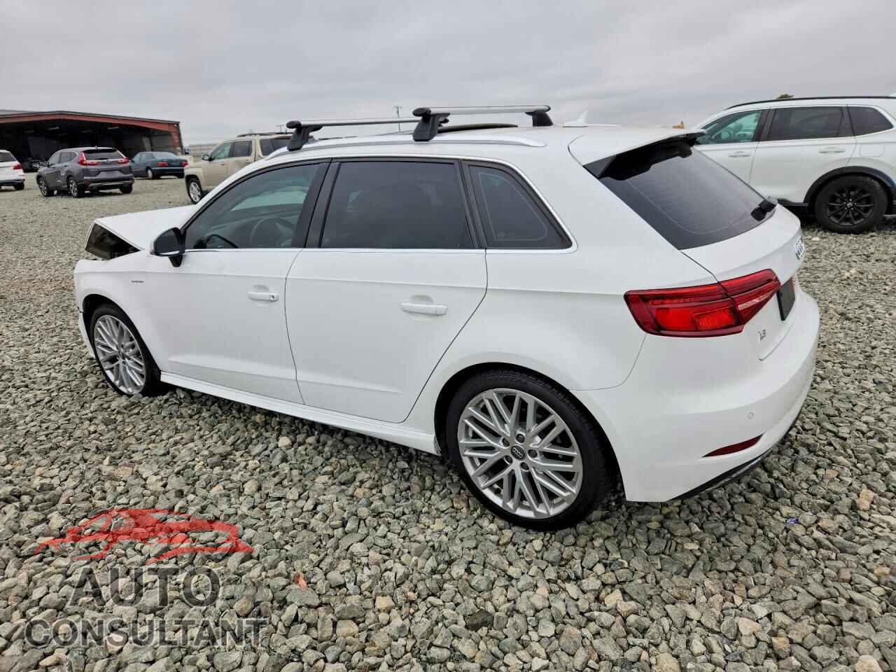 AUDI A3 2018 - WAUTPBFF2JA068020