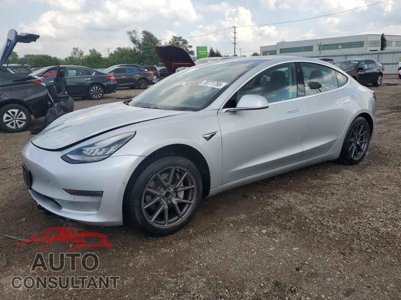 TESLA MODEL 3 2018 - 5YJ3E1EA2JF011610