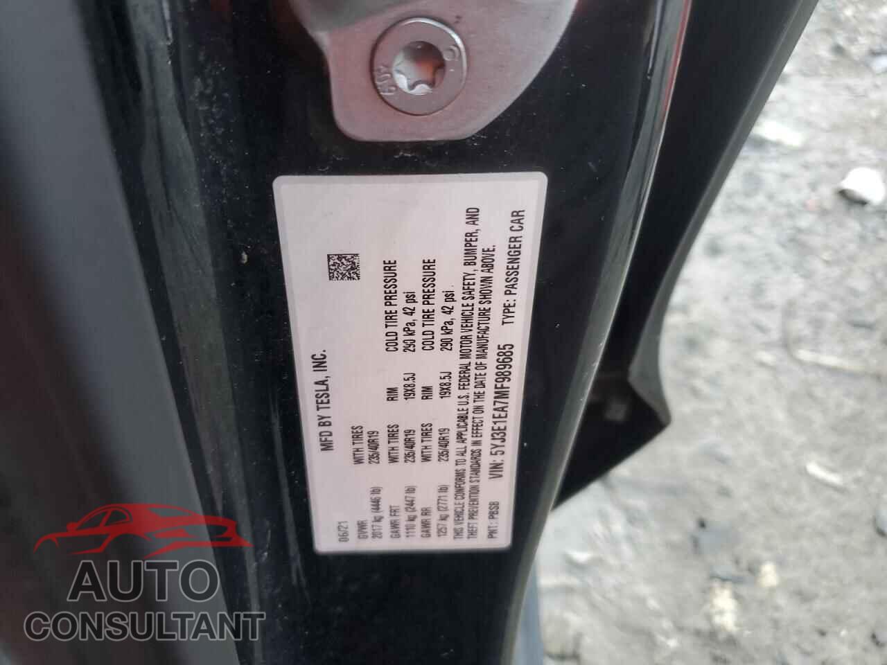 TESLA MODEL 3 2021 - 5YJ3E1EA7MF989685